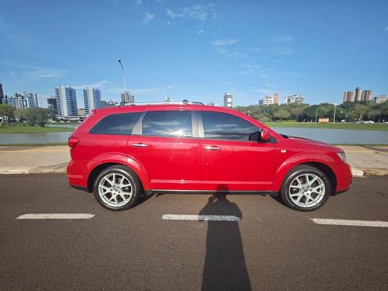 DODGE JOURNEY 3.6 RT V6 GASOLINA 4P AUTOMÁTICO DODGE JOURNEY 3.6 RT V6 GASOLINA 4P AUTOMÁTICO